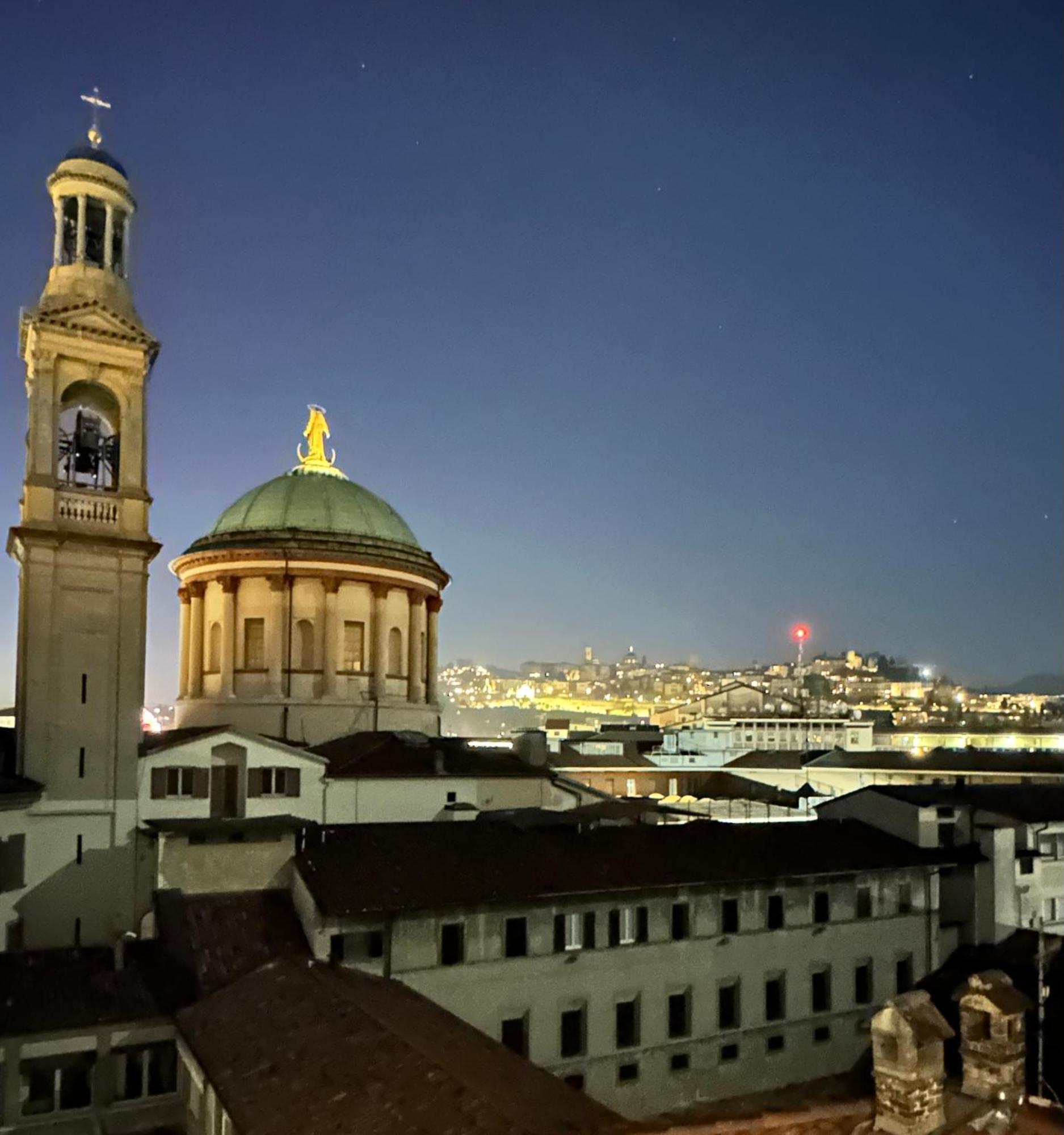 Ferienwohnung San Francesco Skyline Bergamo Exterior foto